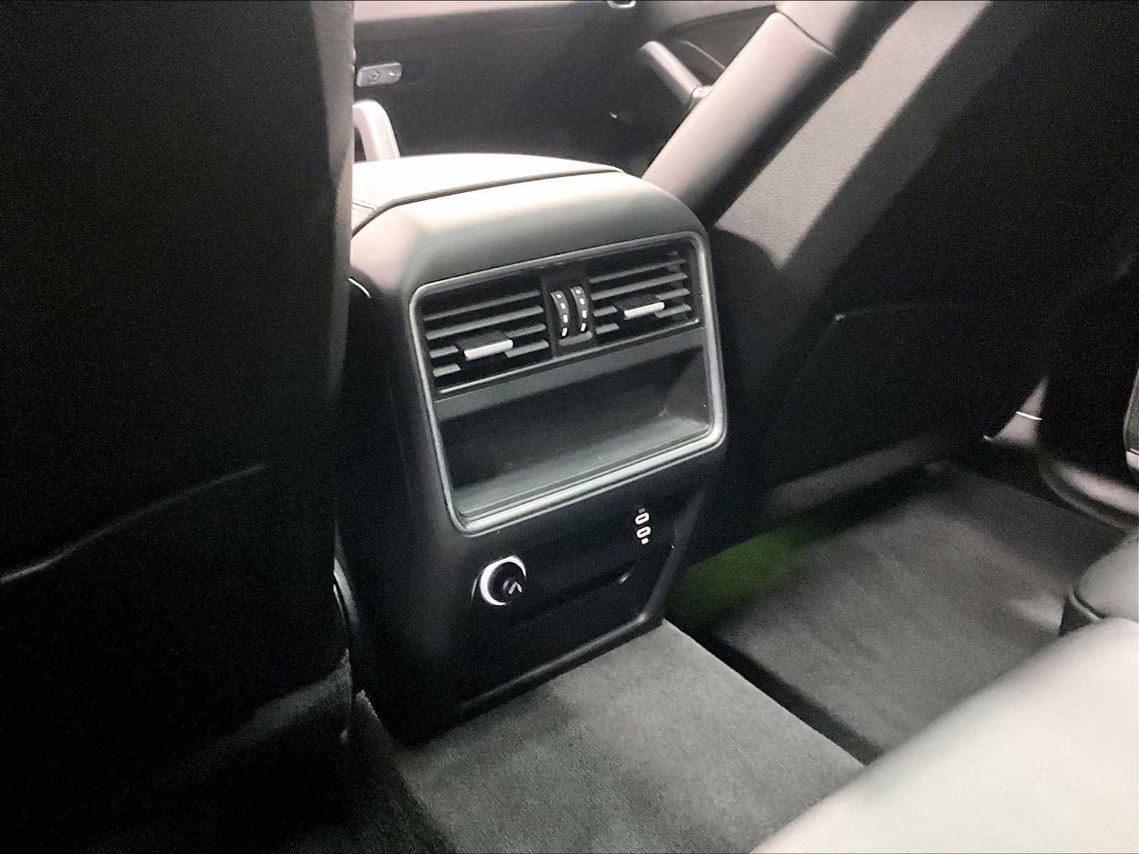 Used 2023 Porsche Cayenne image 25