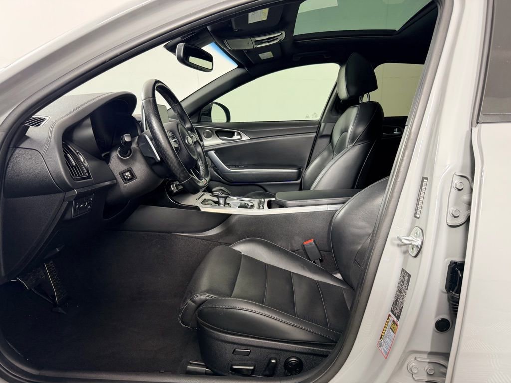 Used 2021 Kia Stinger GT2 image 21