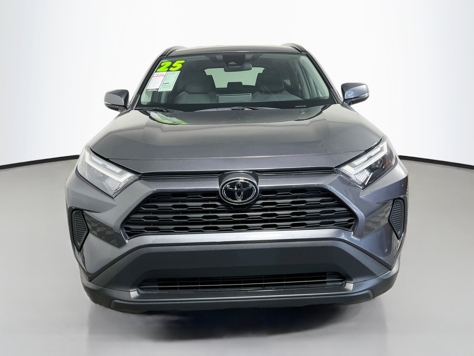 Used 2025 Toyota RAV4 XLE FWD image 11