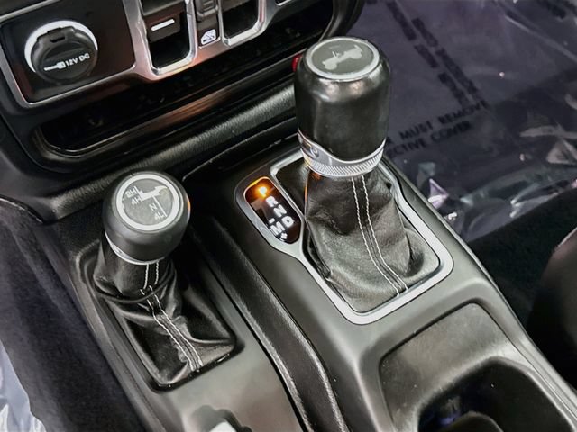 Used 2020 Jeep Wrangler Unlimited Sahara AWD/4WD image 17