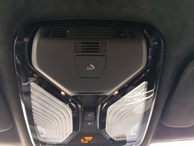 Used 2025 BMW X7 M60i image 37