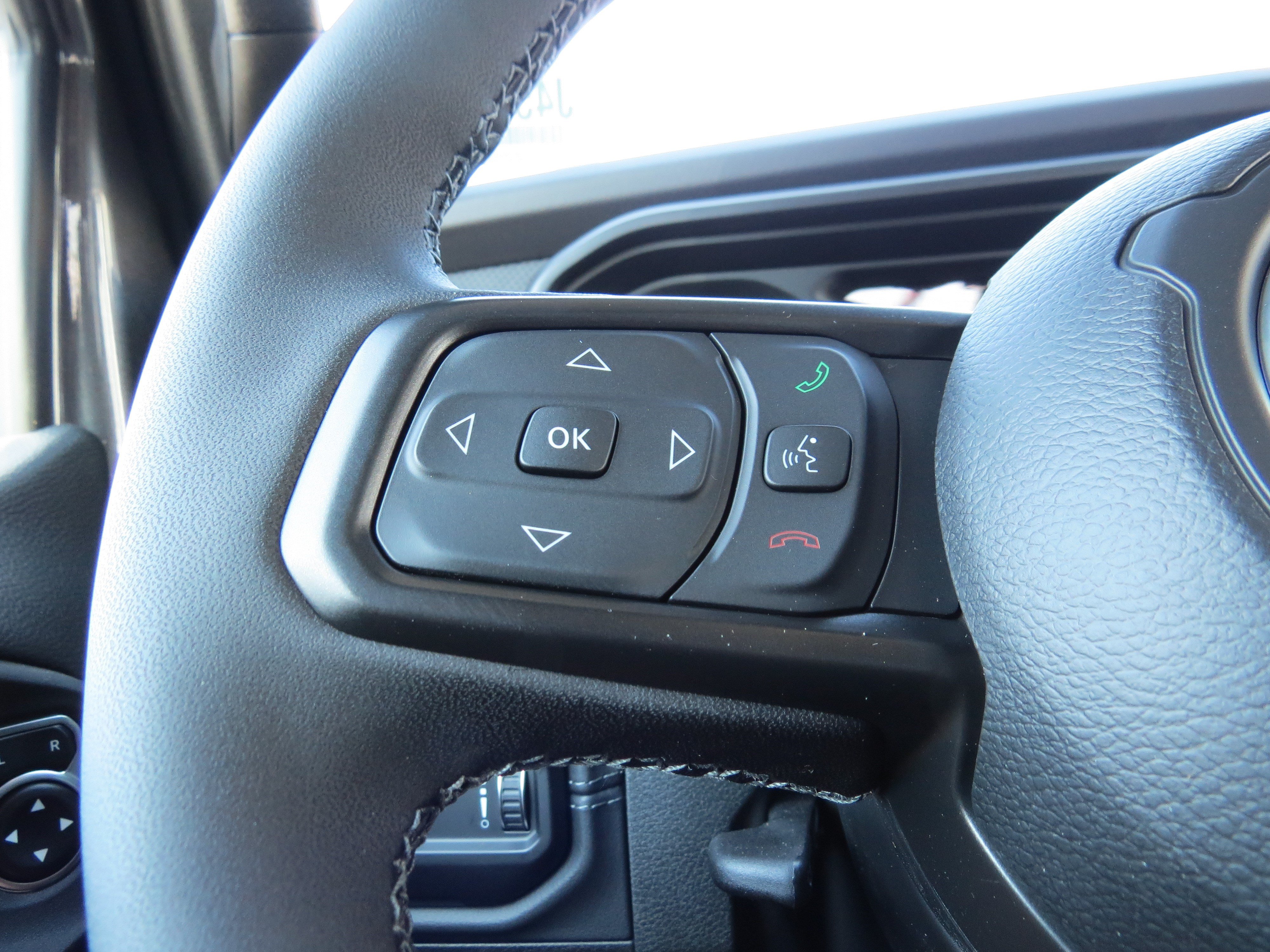 New 2025 Jeep Gladiator Rubicon AWD/4WD image 25