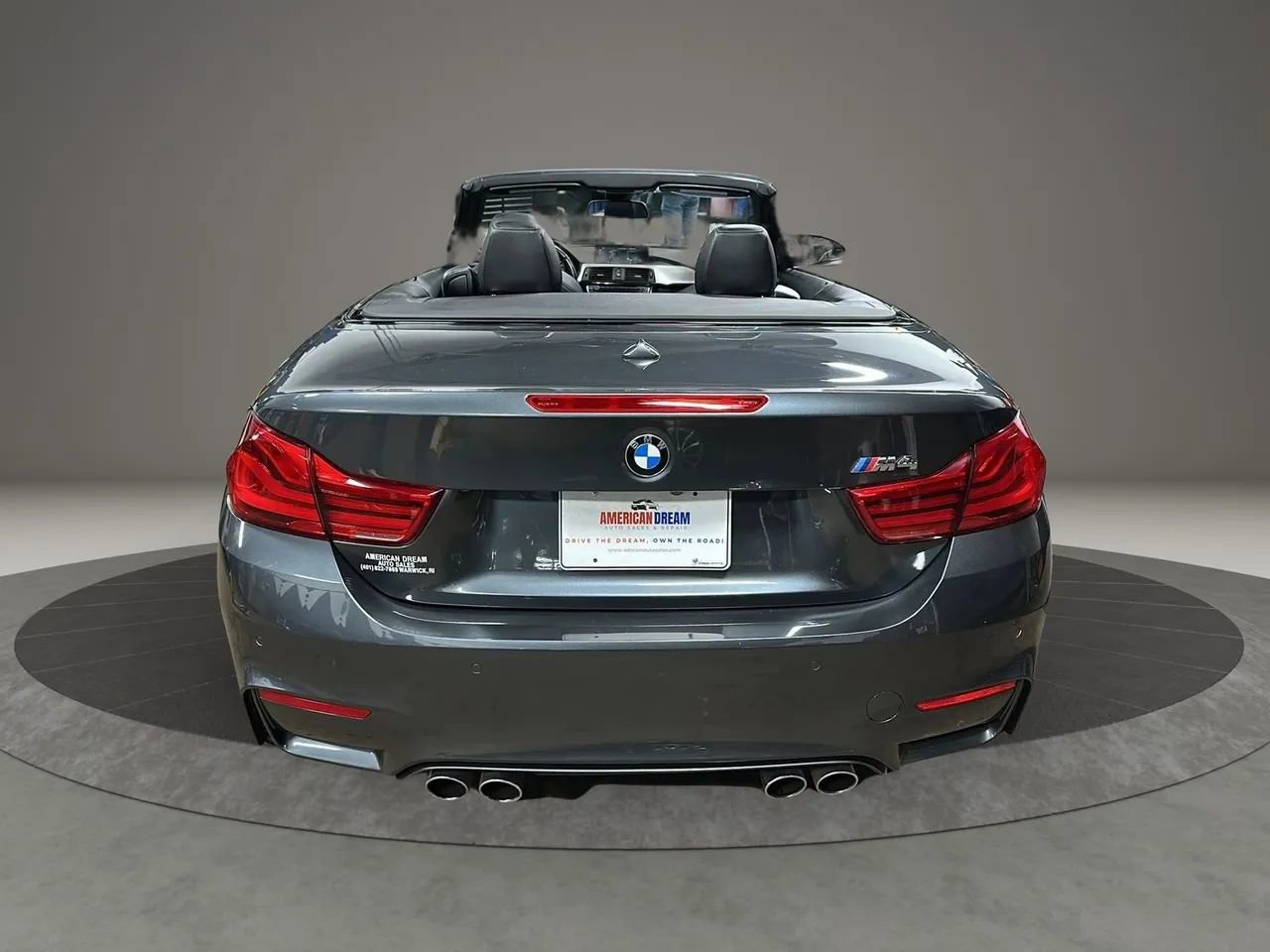 Used 2018 BMW M4 Convertible image 4