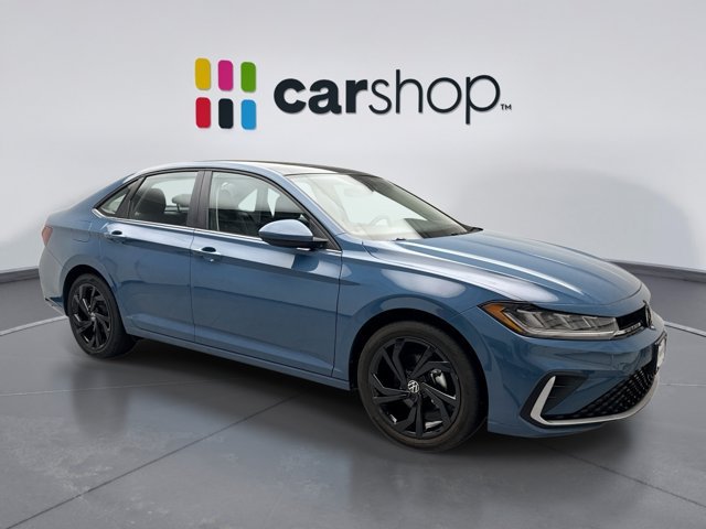 Used 2025 Volkswagen Jetta SE FWD image 7