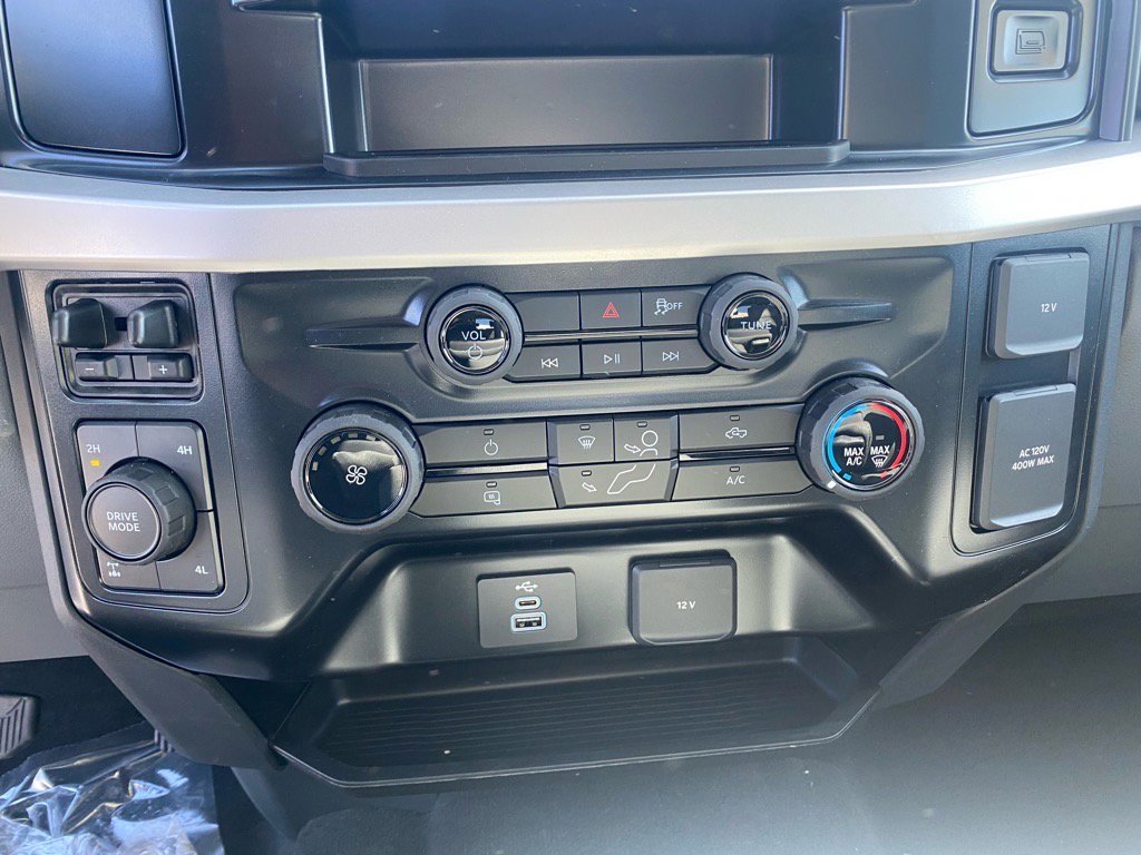 New 2025 Ford F250 XLT image 22