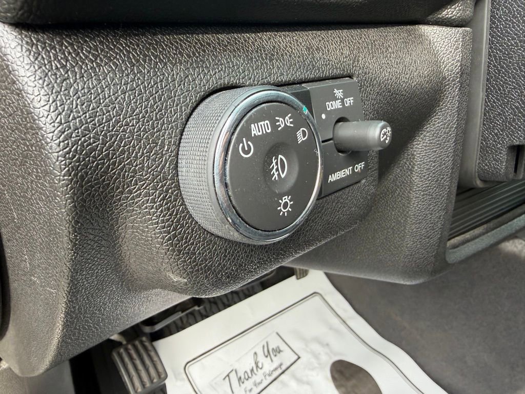 Used 2016 Chevrolet Traverse LT w/ Style and Technology Package image 24