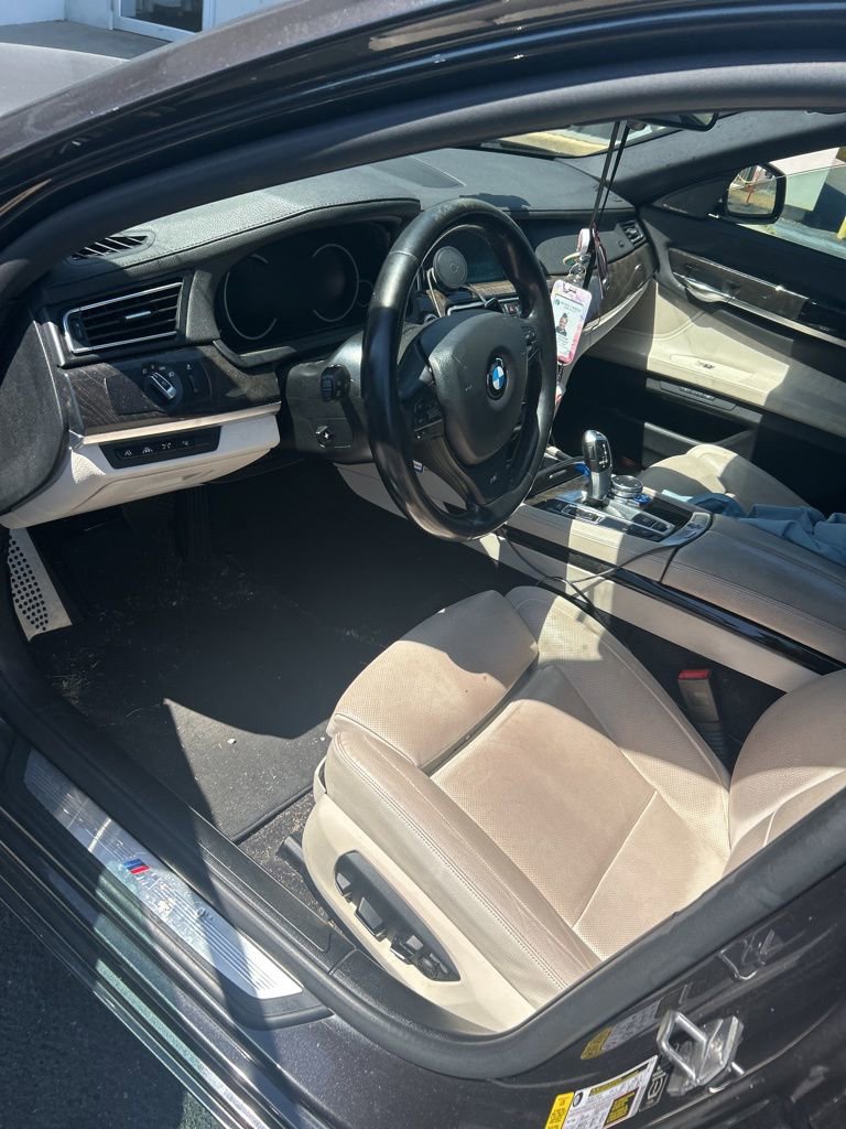 Used 2015 BMW 740Li image 11