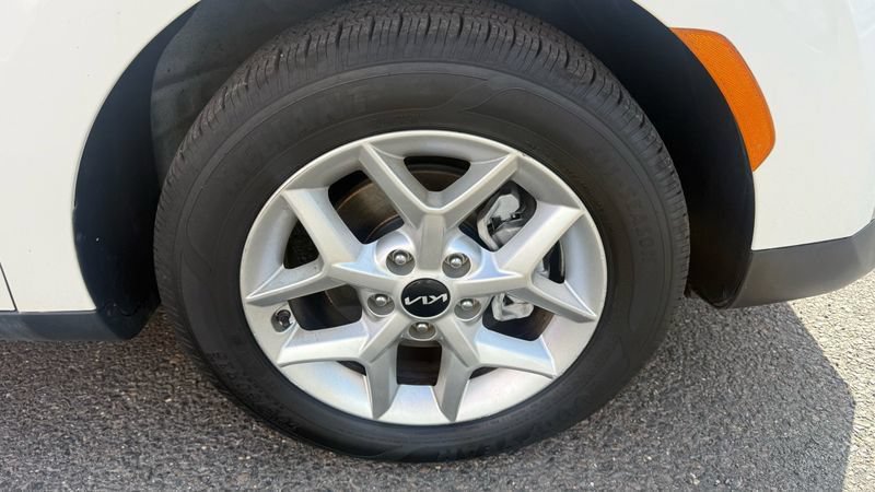 Used 2023 Kia Soul LX w/ LX Technology Package FWD image 51