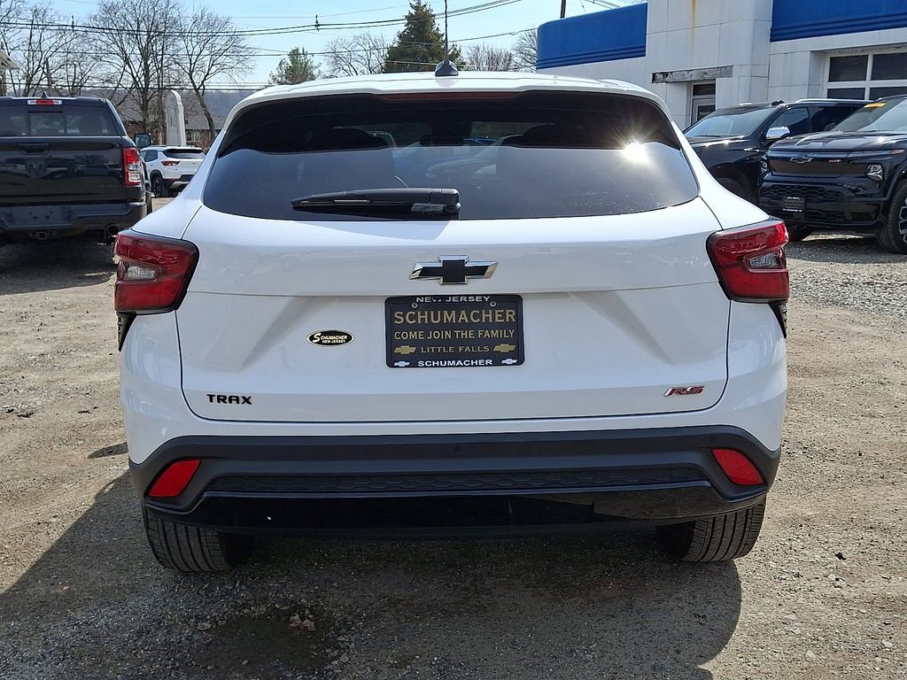 Used 2024 Chevrolet Trax RS w/ Driver Confidence Package image 8