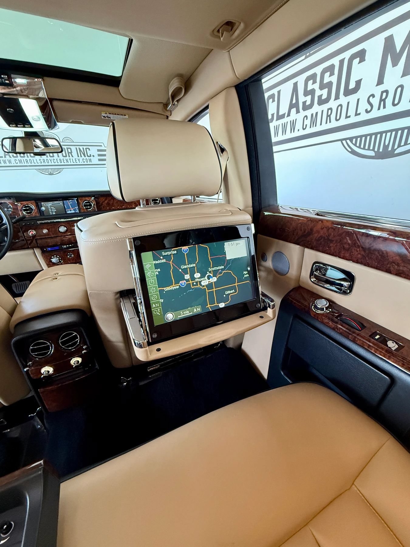 Used 2015 Rolls-Royce Phantom Sedan RWD image 26