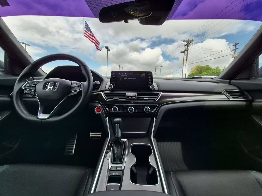 Used 2022 Honda Accord Sport image 2