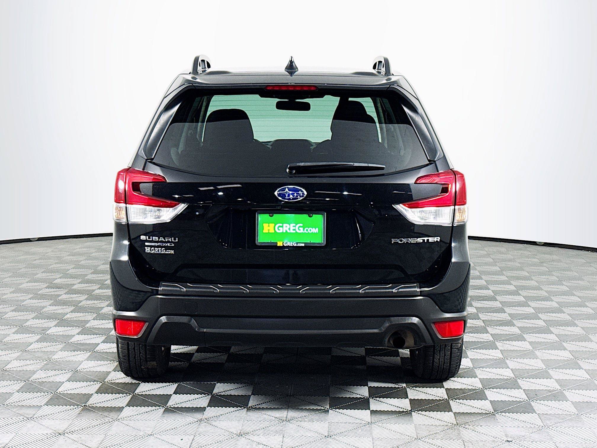 Used 2023 Subaru Forester Premium AWD/4WD image 8