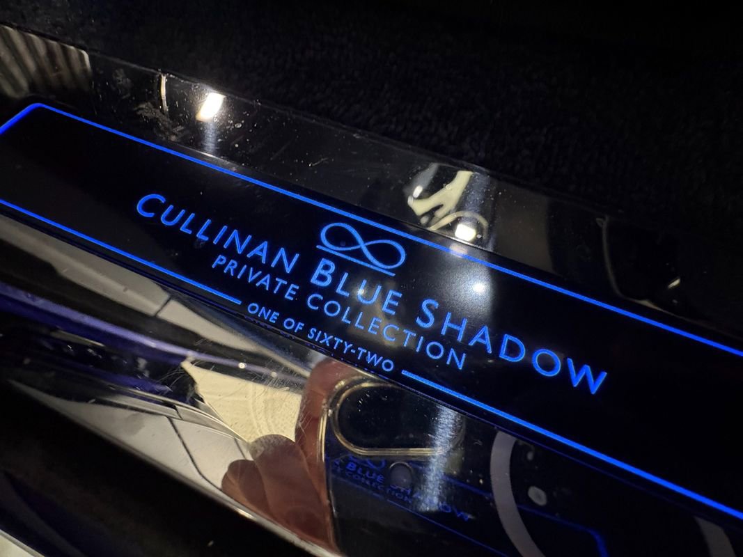 Used 2024 Rolls-Royce Cullinan Black Badge w/ Leather Finishing Pack image 34