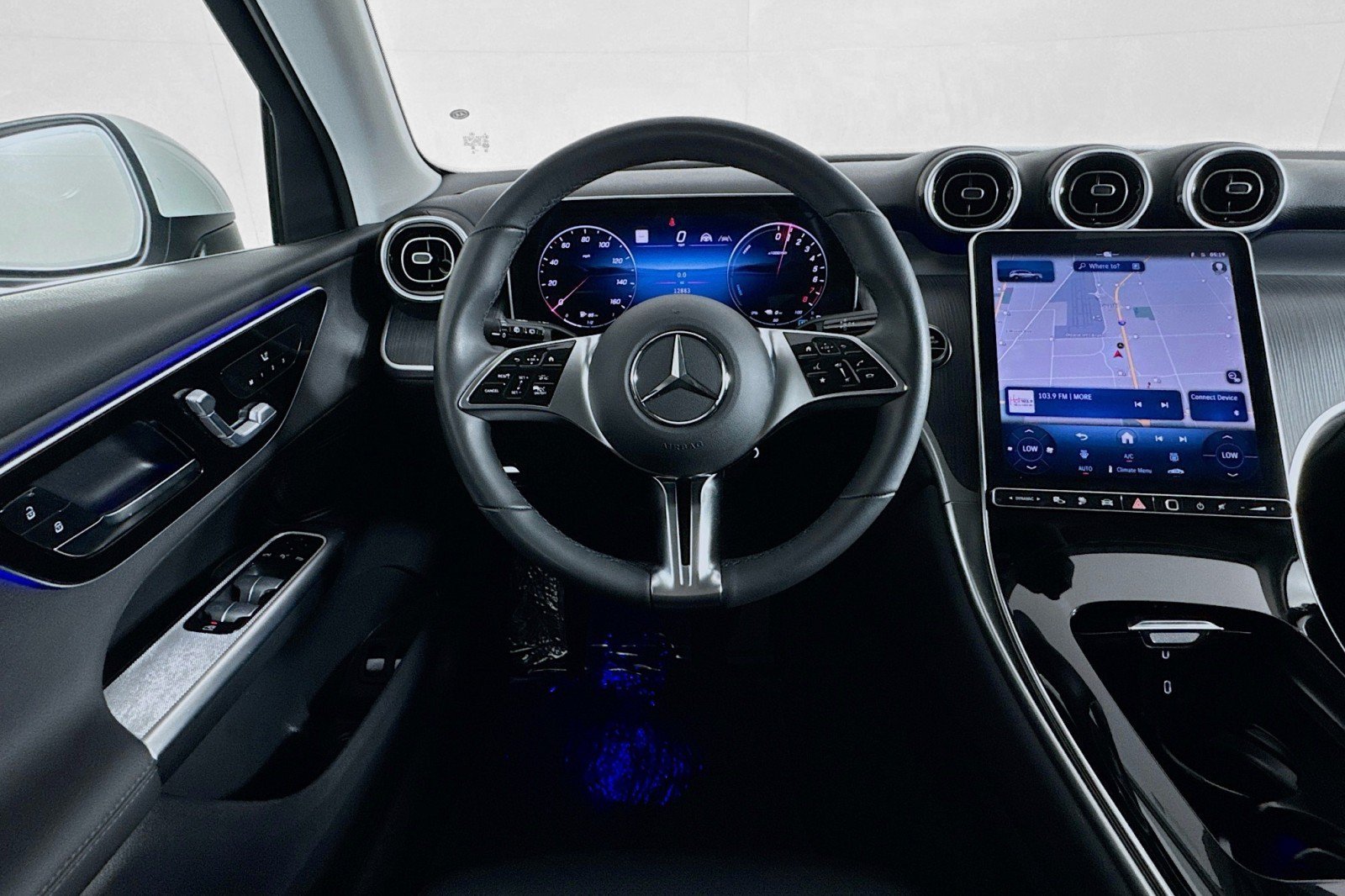 Certified 2025 Mercedes-Benz GLC 350e 4MATIC image 5