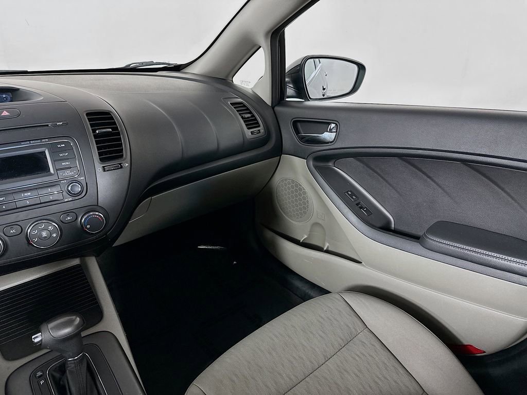 Used 2015 Kia Forte LX image 25