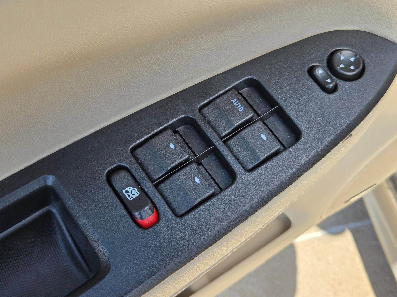 Used 2011 Chevrolet Impala LT w/ Luxury Edition Package FWD image 22