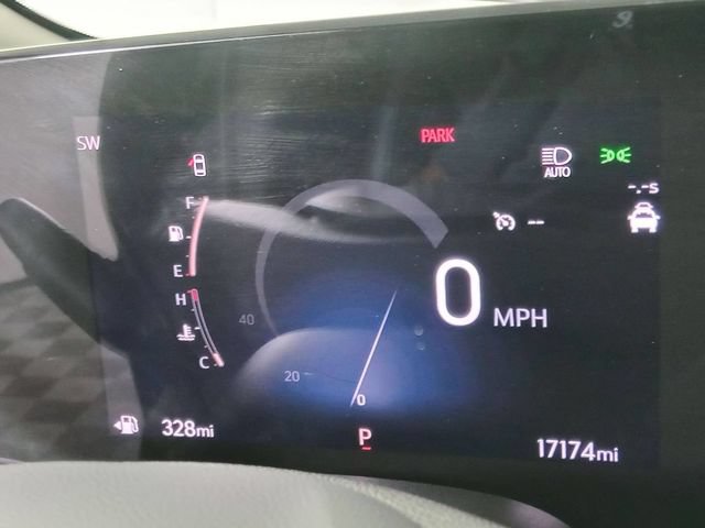 Used 2025 Buick Encore GX Preferred AWD/4WD image 11