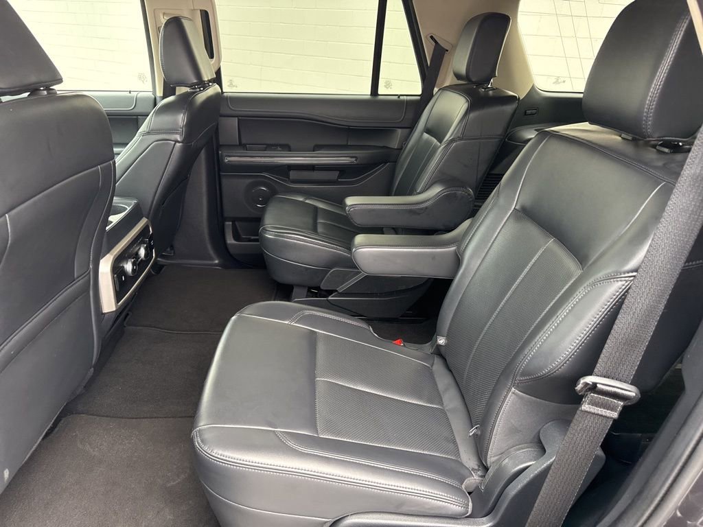 Used 2024 Ford Expedition XLT AWD/4WD image 14