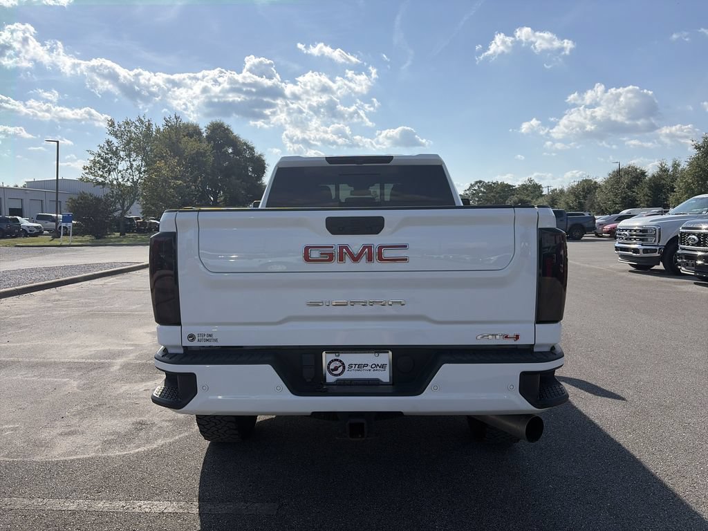 Used 2024 GMC Sierra 3500 AT4 w/ AT4 Preferred Package AWD/4WD image 6