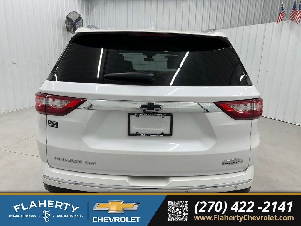 Used 2019 Chevrolet Traverse High Country w/ LPO, 'HIT The Road' Package AWD/4WD image 4