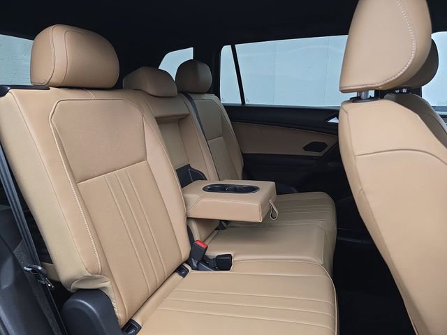 Used 2023 Volkswagen Tiguan SE FWD image 40