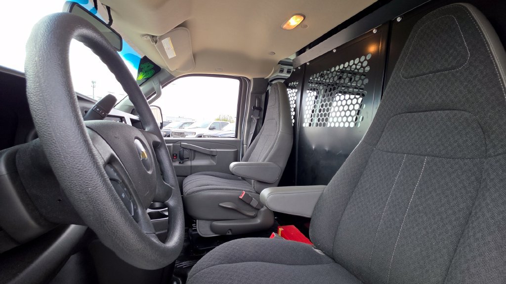 Used 2024 Chevrolet Express 2500 w/ Driver Convenience Package RWD image 16
