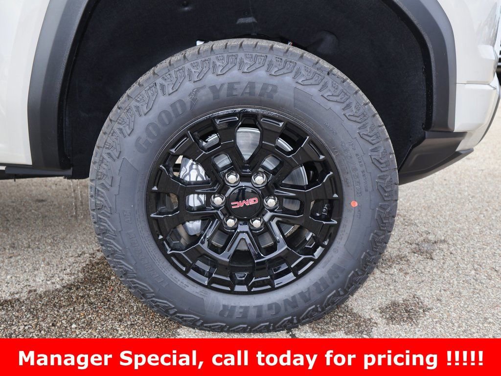 New 2026 GMC Canyon Elevation w/ Convenience Package image 27