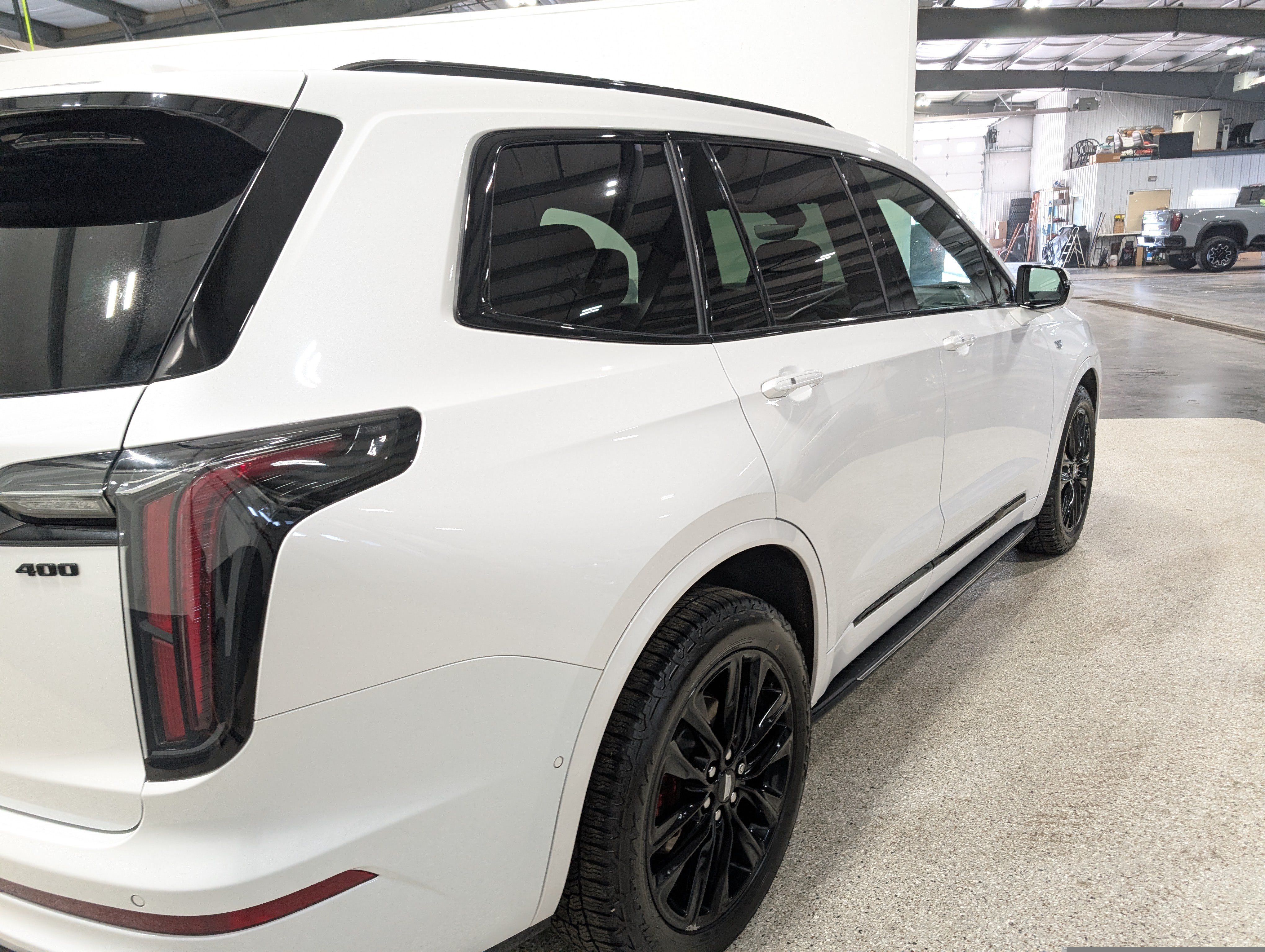 Used 2024 Cadillac XT6 Sport w/ LPO, ONYX Package AWD/4WD image 3