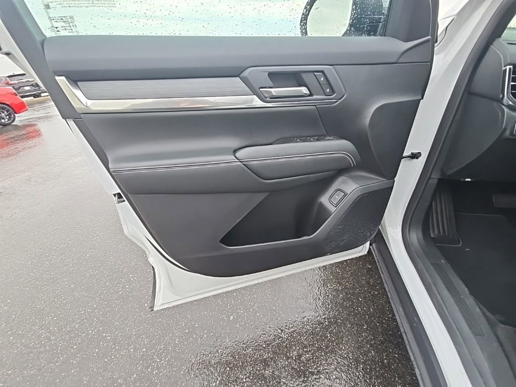 Used 2026 GMC Terrain Elevation w/ Elevation Premium Package image 13