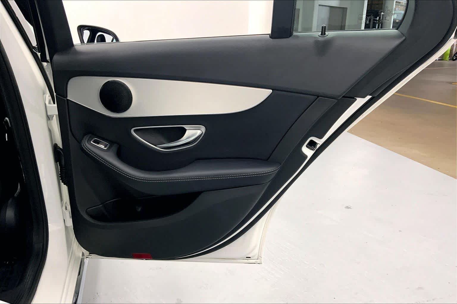 Used 2019 Mercedes-Benz C 300 Sedan image 12