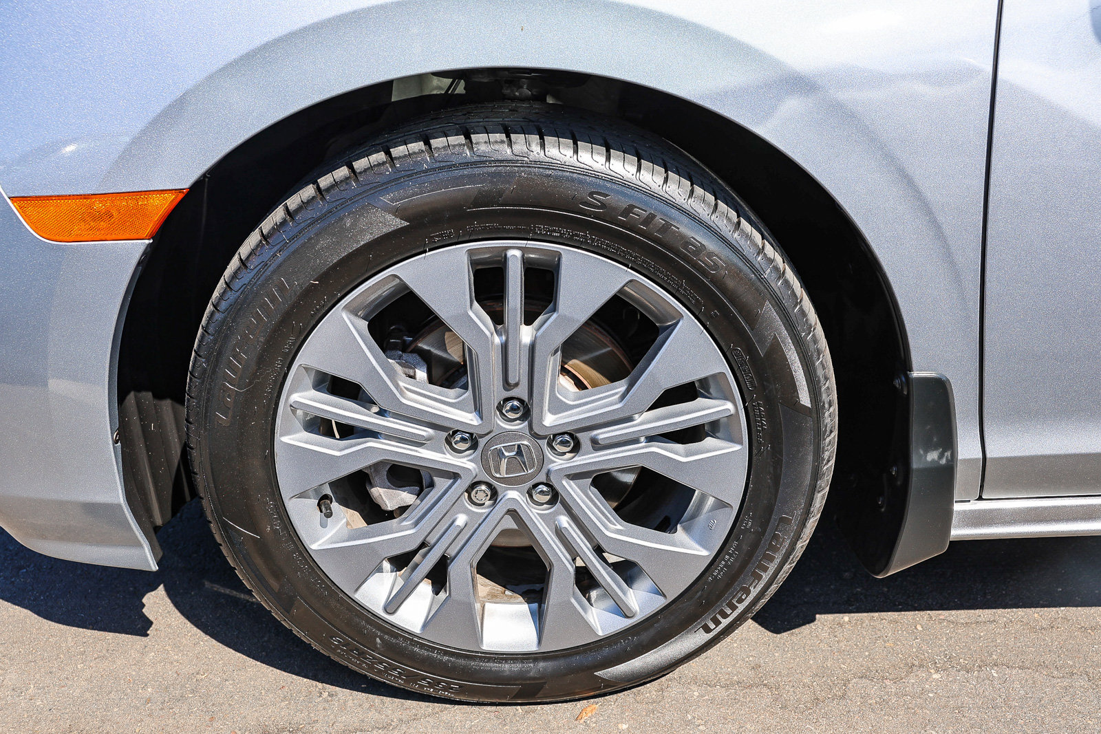 Certified 2025 Honda Odyssey Touring image 32