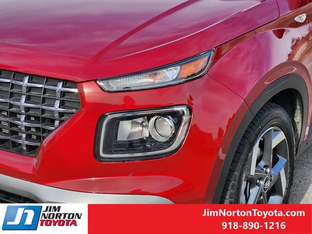 Used 2025 Hyundai Venue SEL image 10