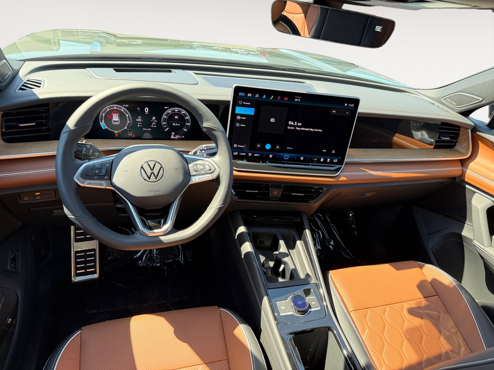 New 2026 Volkswagen Tiguan SEL R-Line AWD/4WD image 15