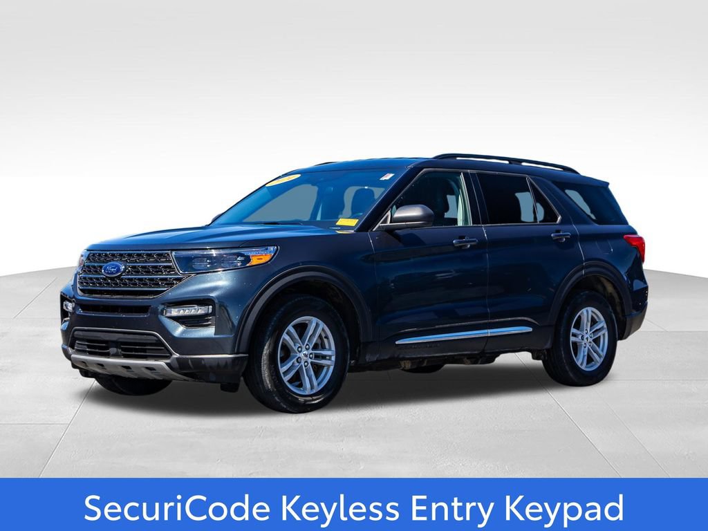 Used 2024 Ford Explorer XLT w/ Equipment Group 202A AWD/4WD image 3