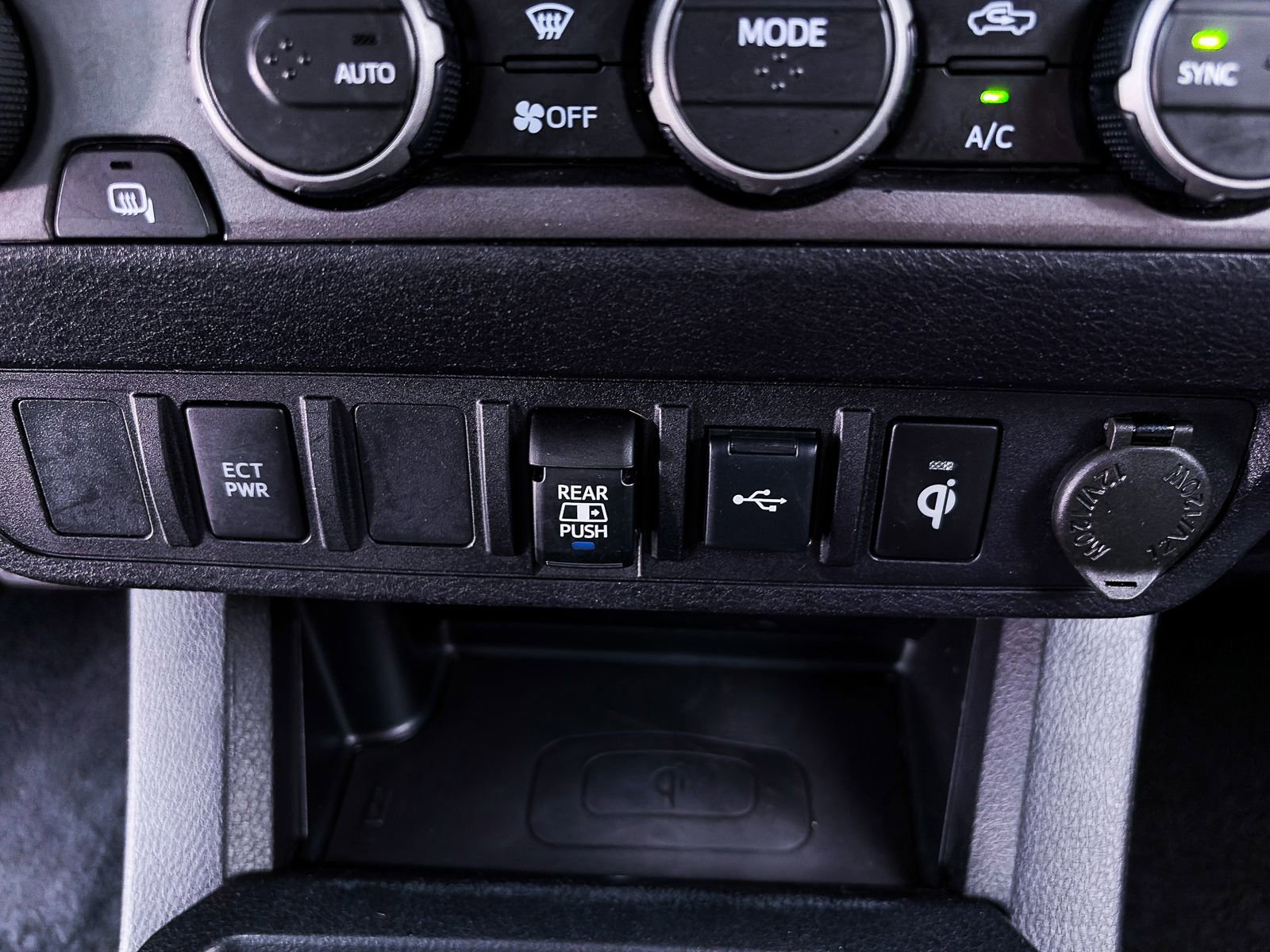 Used 2021 Toyota Tacoma TRD Off-Road AWD/4WD image 20