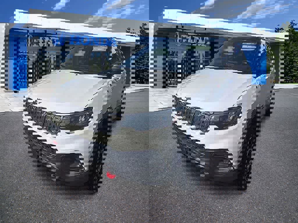 Used 2022 Jeep Compass Trailhawk w/ Trailhawk Convenience Group image 1