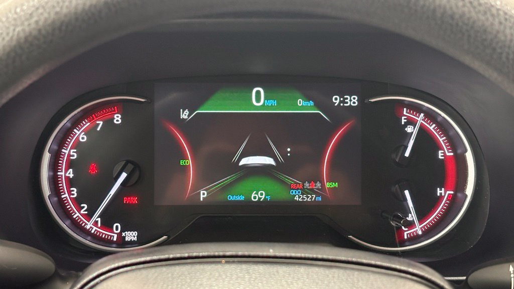 Used 2024 Toyota RAV4 XLE FWD image 34