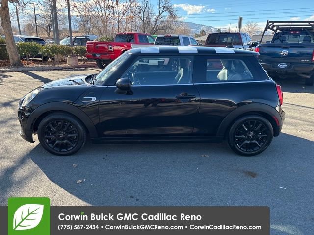 Used 2017 MINI Cooper 2-Door Hardtop image 3