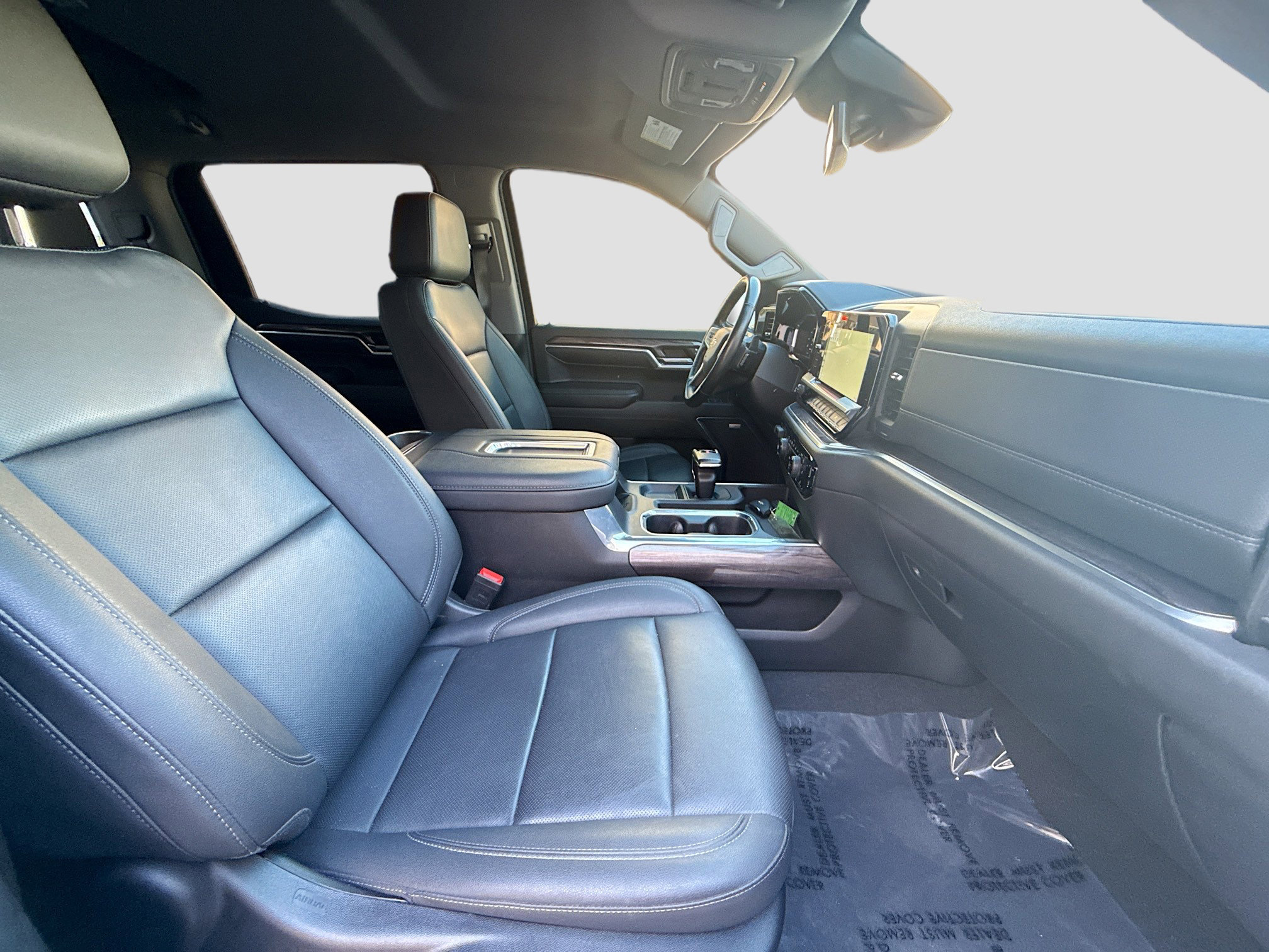 Used 2022 Chevrolet Silverado 1500 LTZ w/ LTZ Convenience Package II image 32