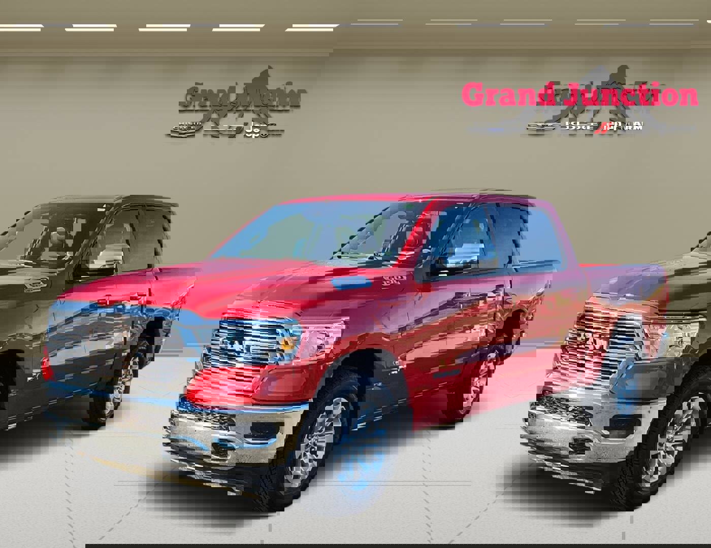 Used 2024 RAM 1500 Laramie image 3