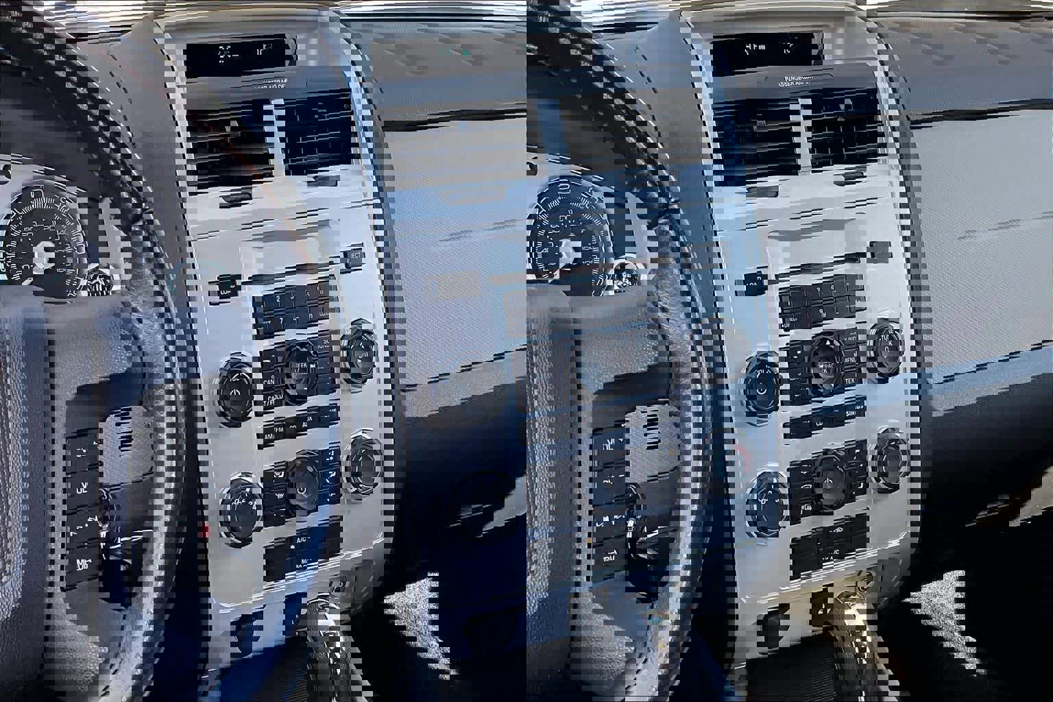 Used 2009 Mercury Mariner 2WD image 7