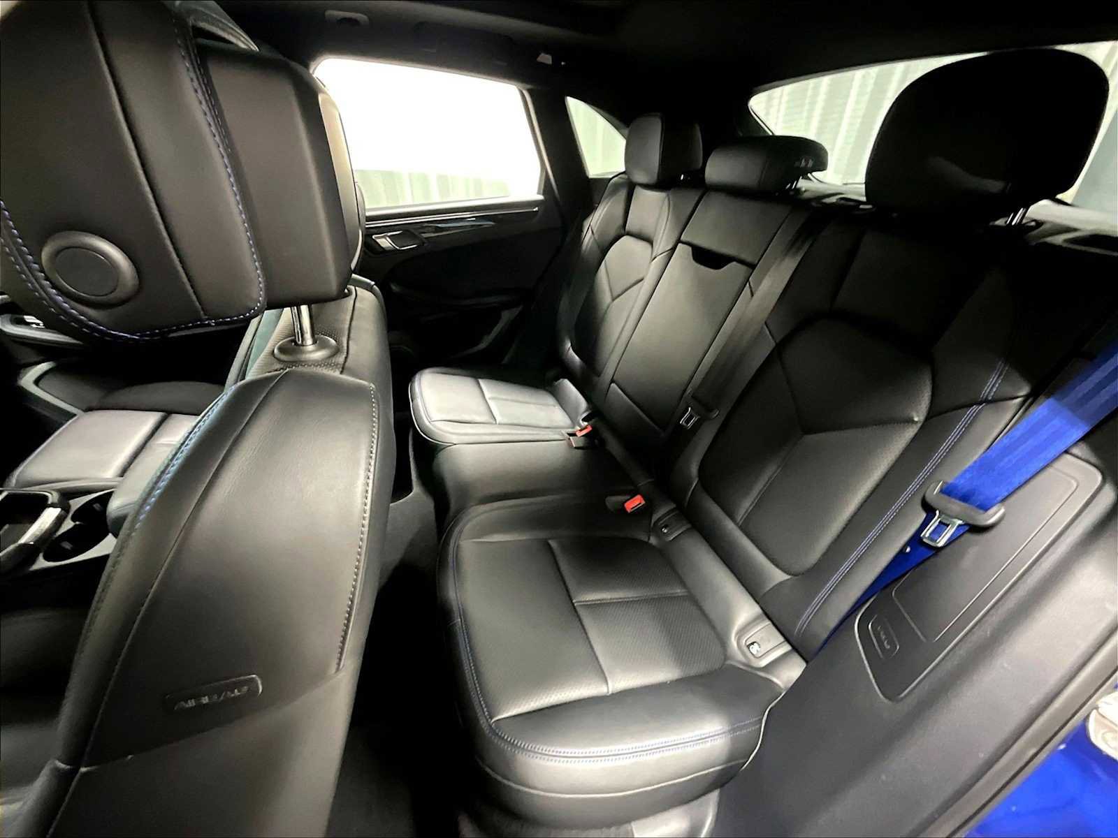 Used 2025 Porsche Macan image 30