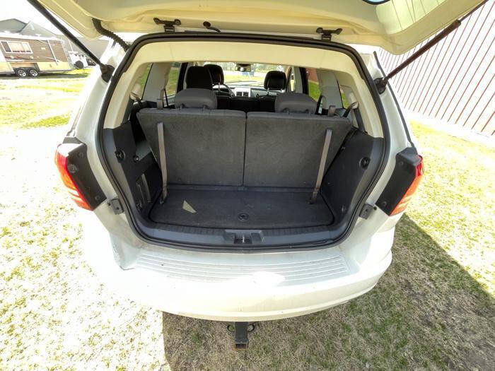 Used 2010 Dodge Journey SXT w/ Flexible Seating Group FWD image 25