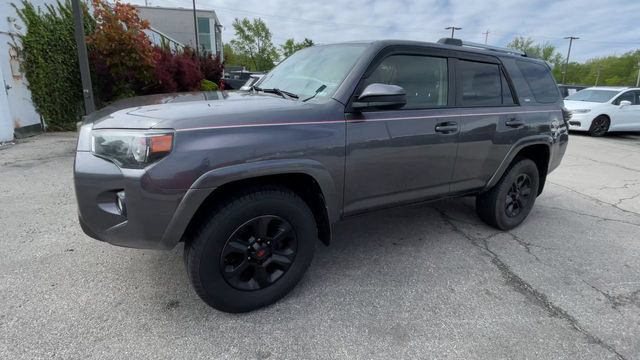 Used 2020 Toyota 4Runner SR5 AWD/4WD image 6