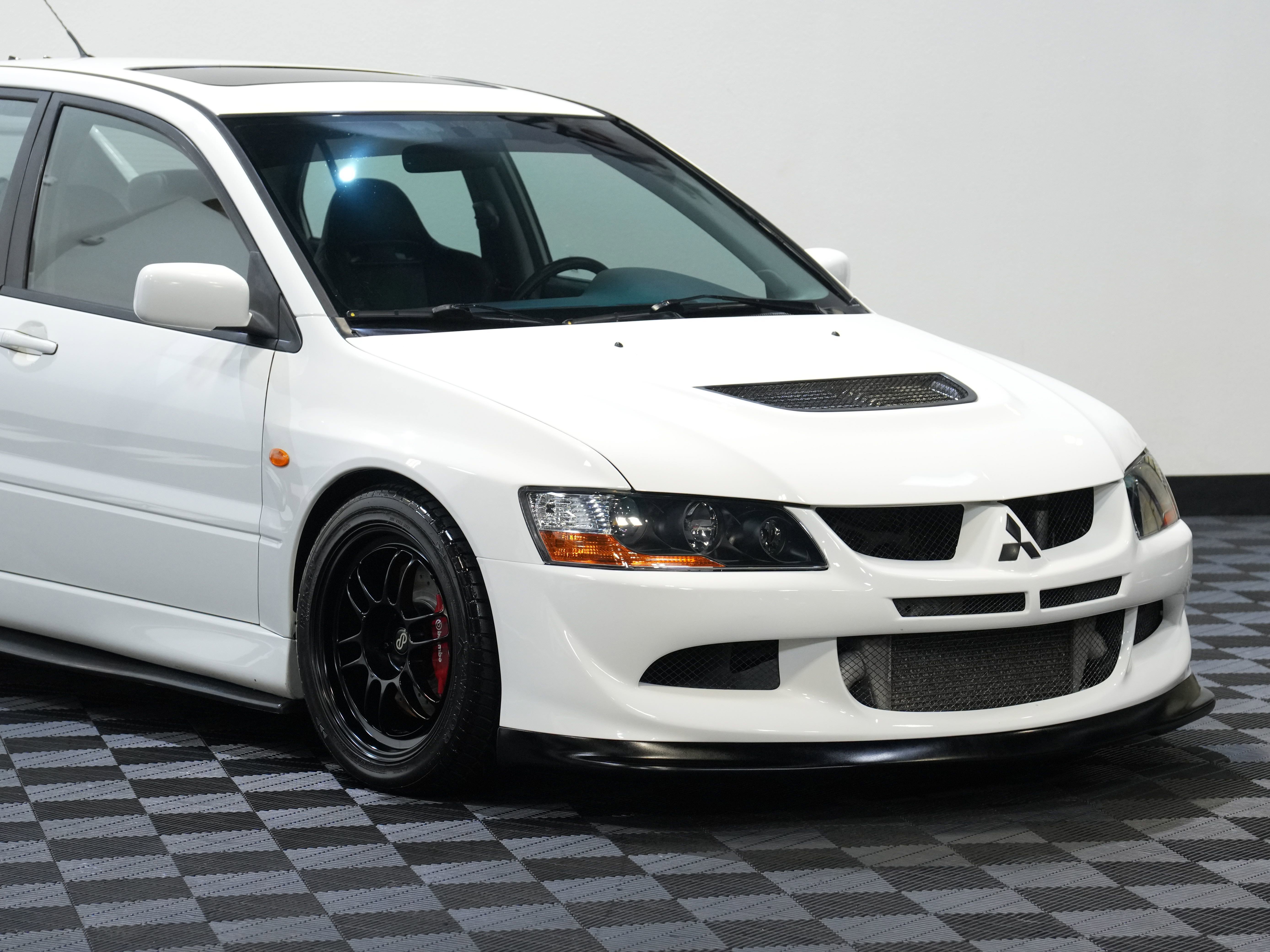 Used 2005 Mitsubishi Lancer Evolution image 9