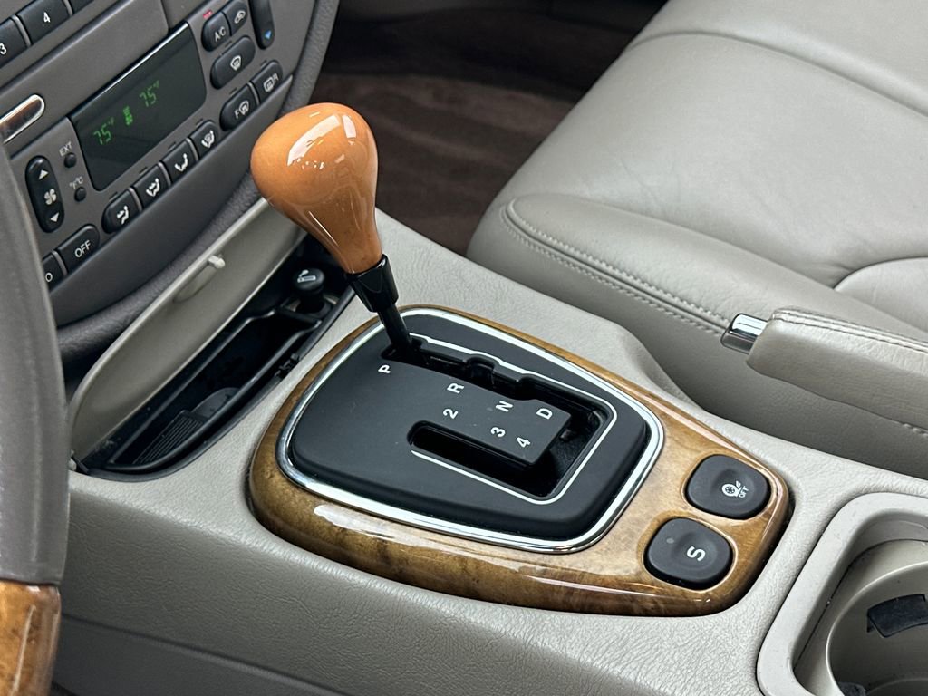 Used 2000 Jaguar S-TYPE 4.0 image 17