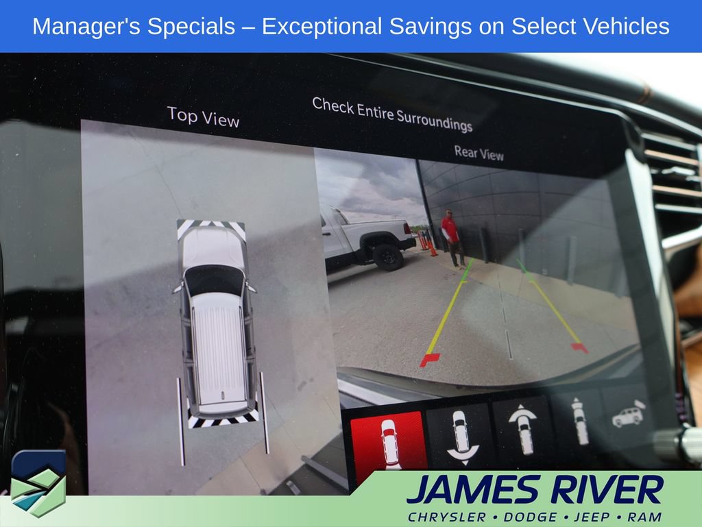 Used 2024 Jeep Grand Wagoneer L Series III AWD/4WD image 38