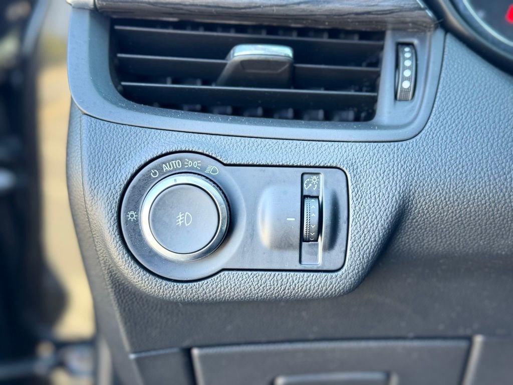 Used 2017 Buick Envision Essence image 20