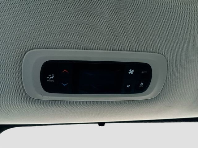 Used 2017 Chrysler Pacifica Touring-L image 26