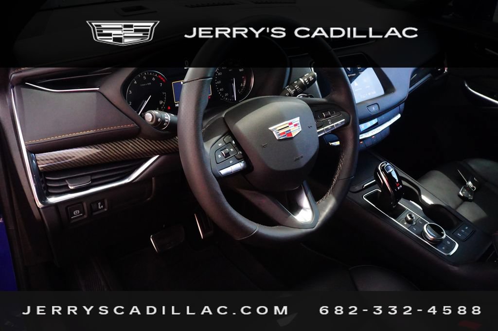 Used 2022 Cadillac XT4 Sport w/ Comfort Package FWD image 20
